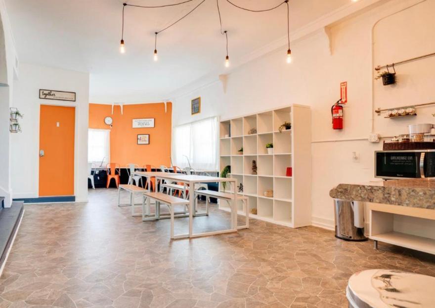 Women Only Rooms - Men Only Rooms - Free Wifi - Coffee Parking - Lockers Miami Exterior foto